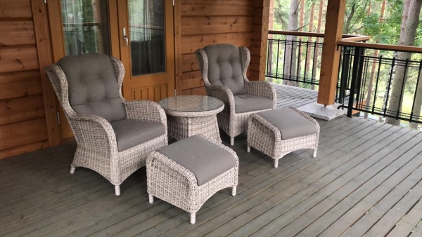 Плетеное кресло с подушкой Evita